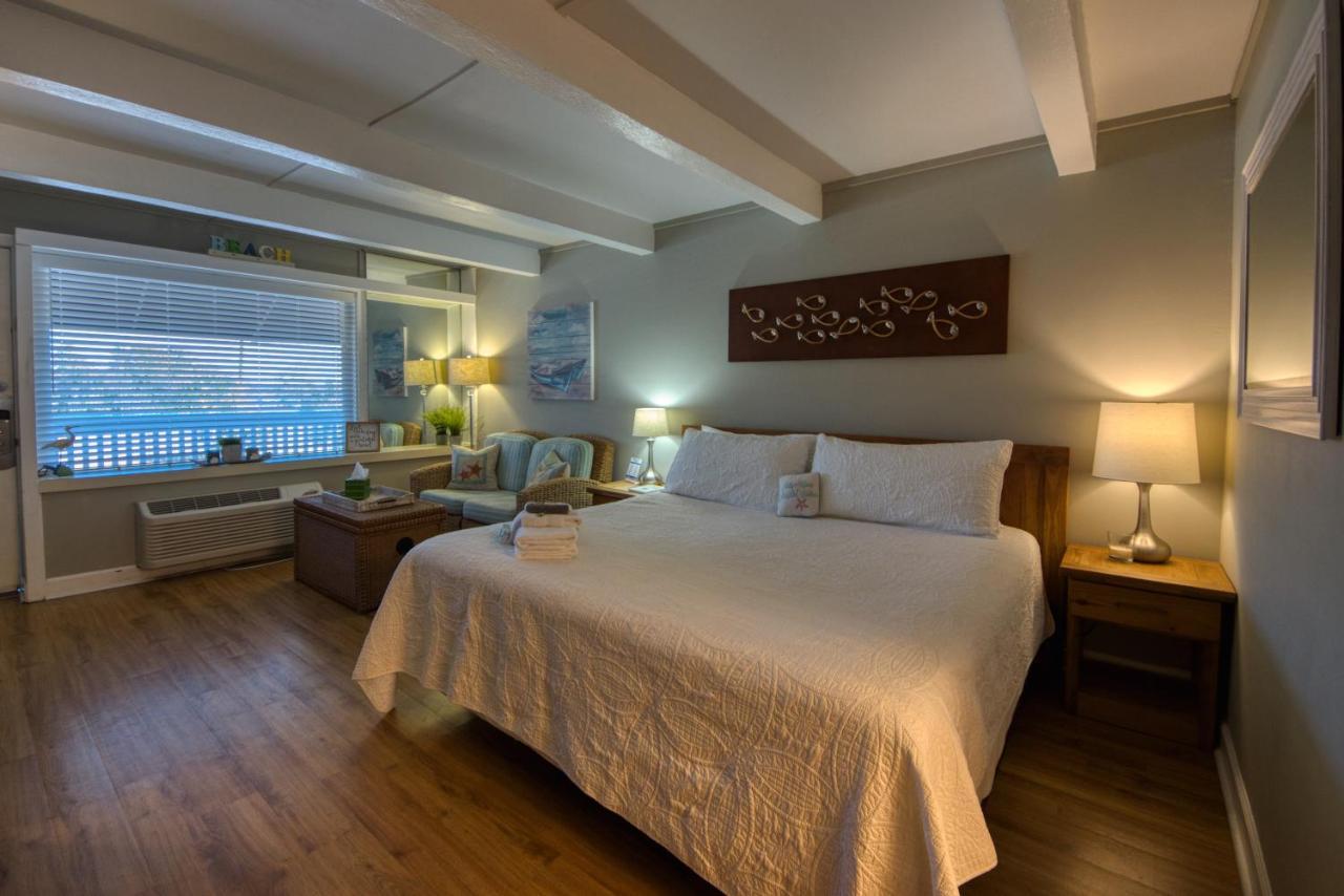 Waterway View Studio 2 W/ Pool, 1 Mile To Wrightsville Beach ウィルミントン エクステリア 写真
